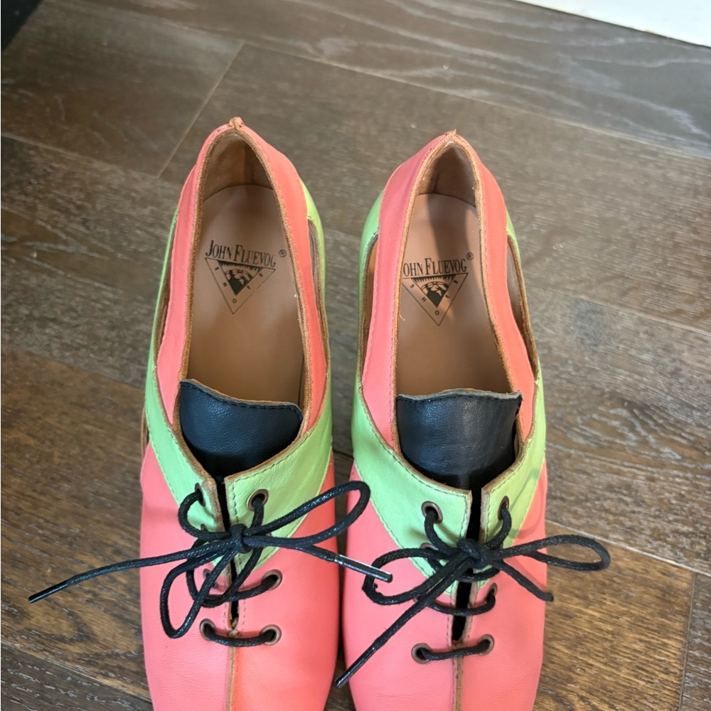 John Fluevog Stylish Pink and Green Heeled Shoes - Picture 7 of 10